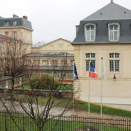 Διαμέρισμα Modern In Near Paris *