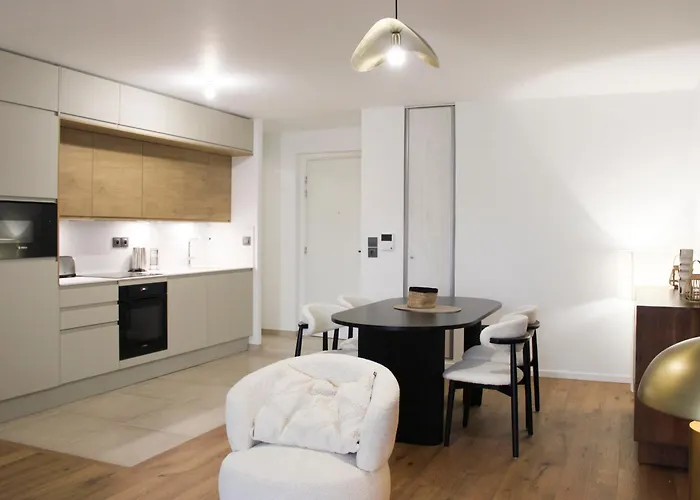 Modern In Near Paris * Vanves