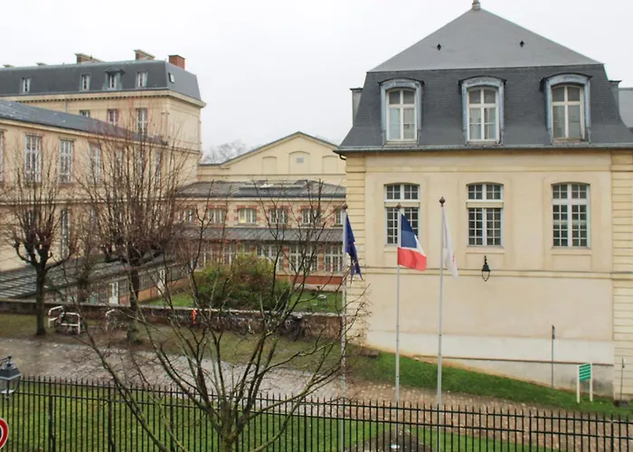 Διαμέρισμα Modern In Near Paris *